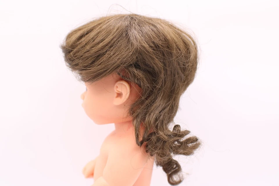 Peluca de muñeca vintage pelo castaño estilo rizado se adapta a muñecas de circunferencia de 10 pulgadas Imsco? Foto 3 de 4