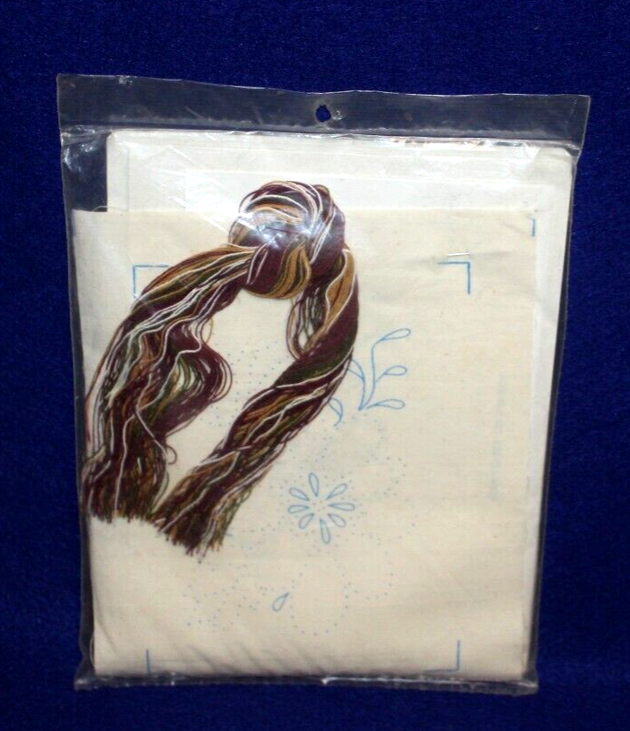 NeedleMagic Candlewicking Kit Flower 330 Fabric, Needle, Yard, 5