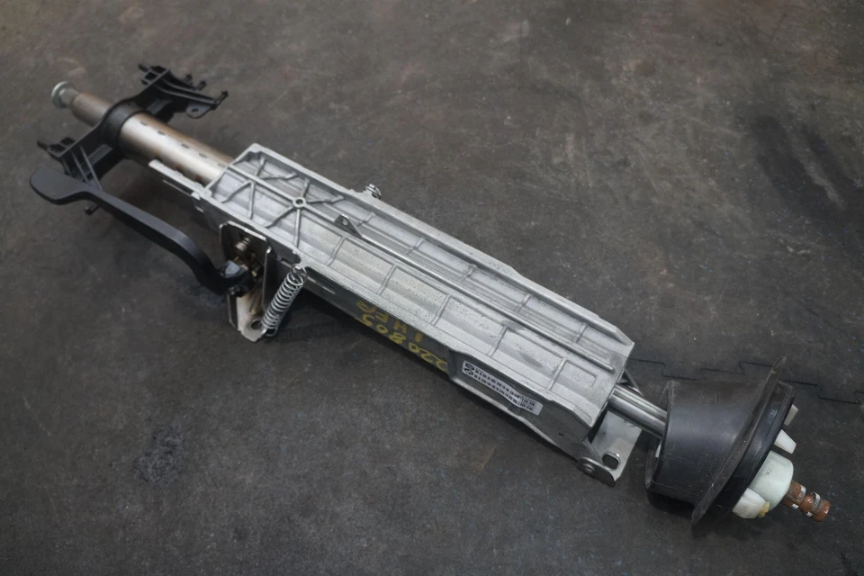 Conjunto de columna de dirección convertible 32307854200 OEM BMW M4 F83 2015-16 Foto 3 de 4