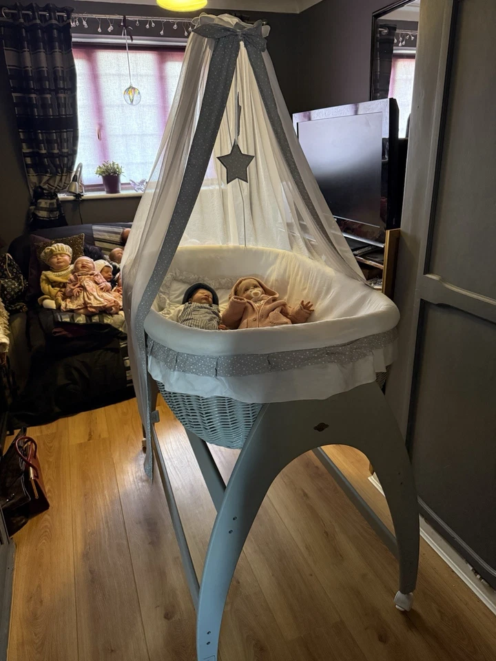 Large Crib, Suitable From Birth Until Crawling NO RESERVE  - Image 4 of 4