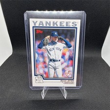 Topps 2004 Derek Jeter #20 New York Yankees Base Set Baseball Card