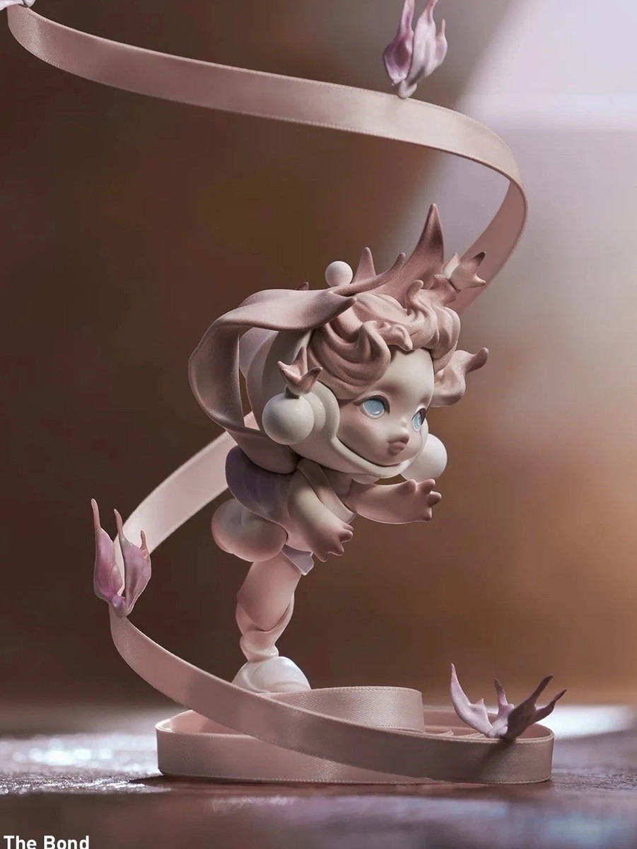Pop Mart Skullpanda The Paradox Series- The Bond Figure Blind Box