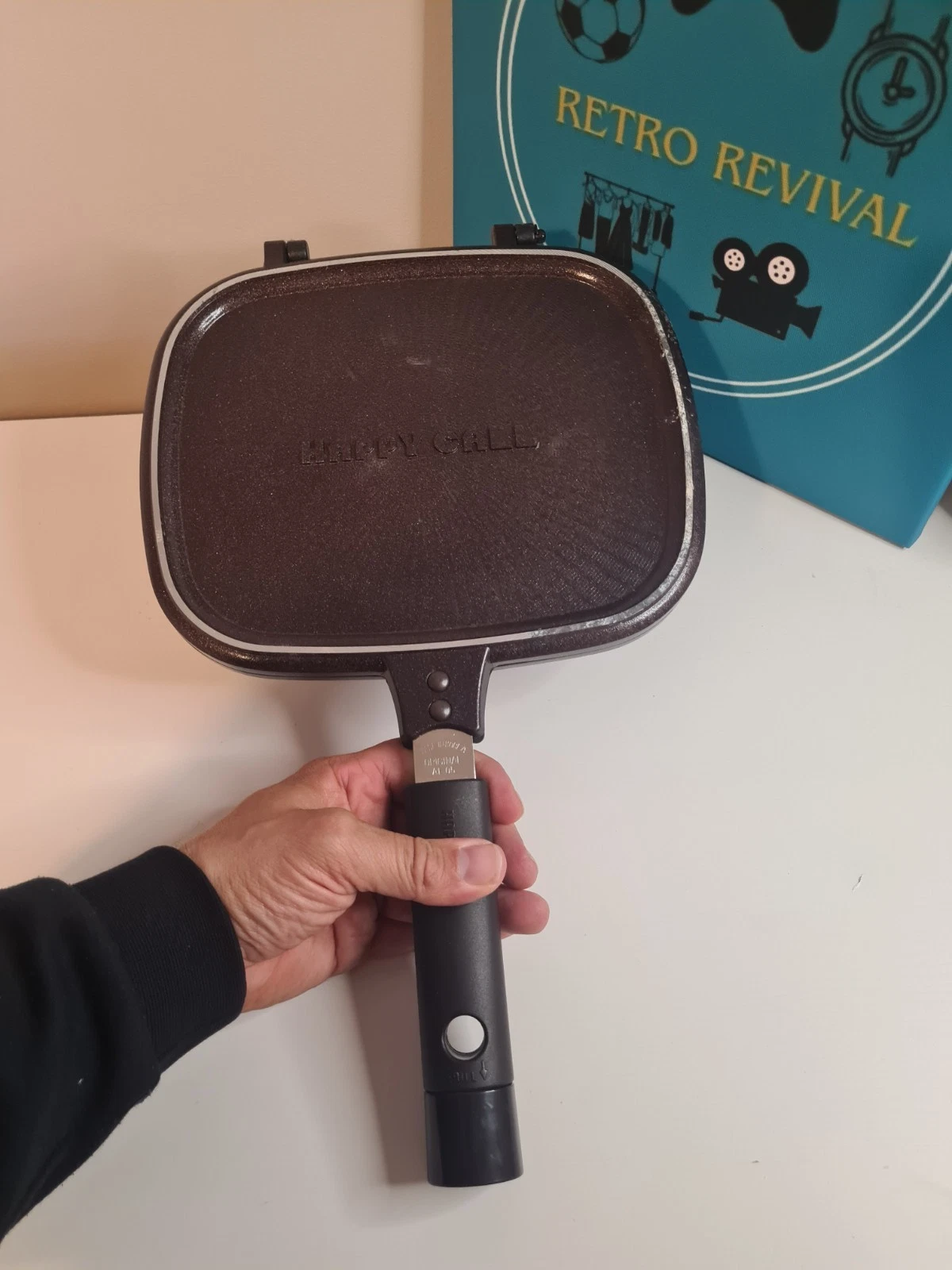 Happycall specifically designed for non-stick, double-sided cooking