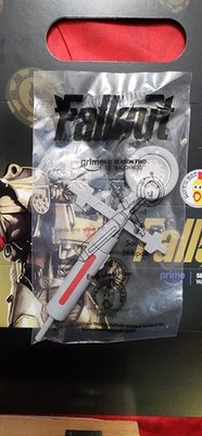 New Fallout Dave's Hot Chicken Saucy Survival Kit Stimpak Injector + Box Unfold