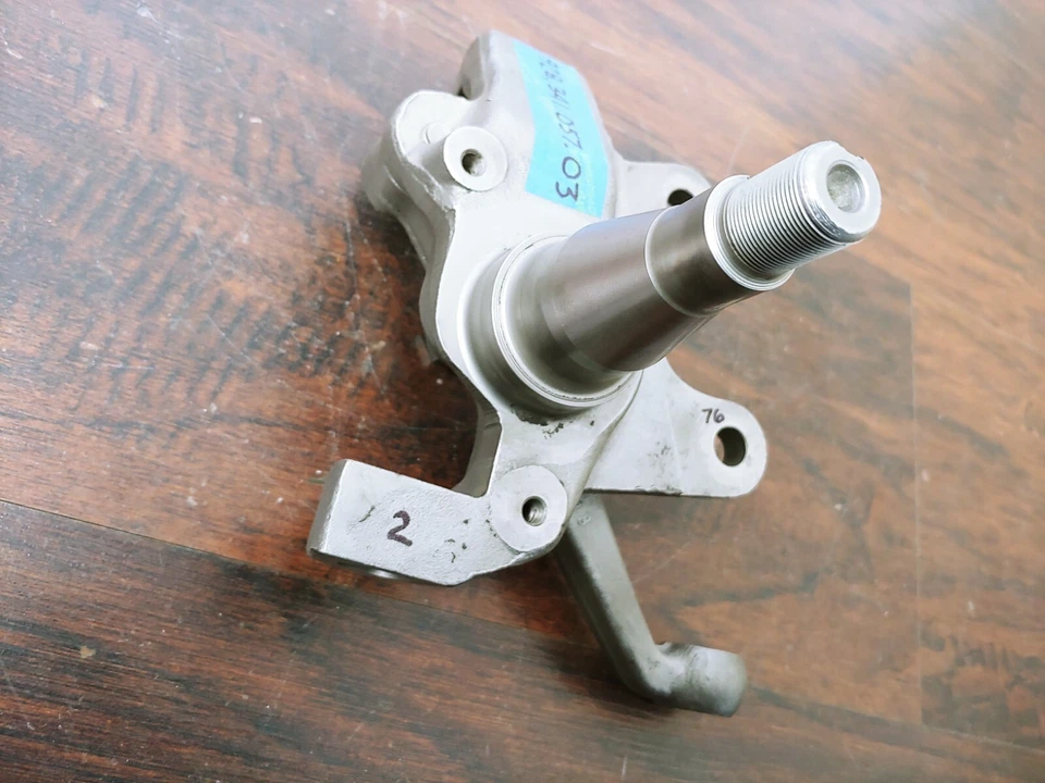 VERY NICE USED ORIGINAL GENUINE PORSCHE 928 LEFT FRONT STEERING HUB SPINDLE #2 - Image 3 of 4