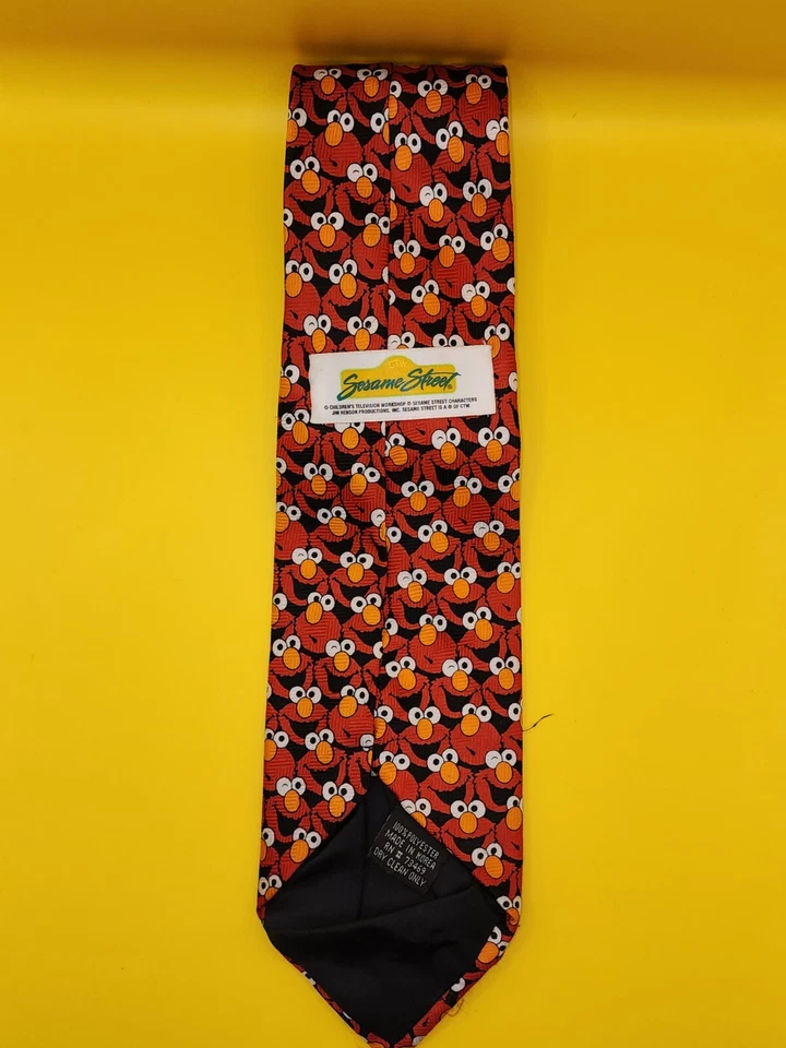 Corbata de seda de diseñador Sesame Street Elmo estampado por todas partes Foto 2 de 2