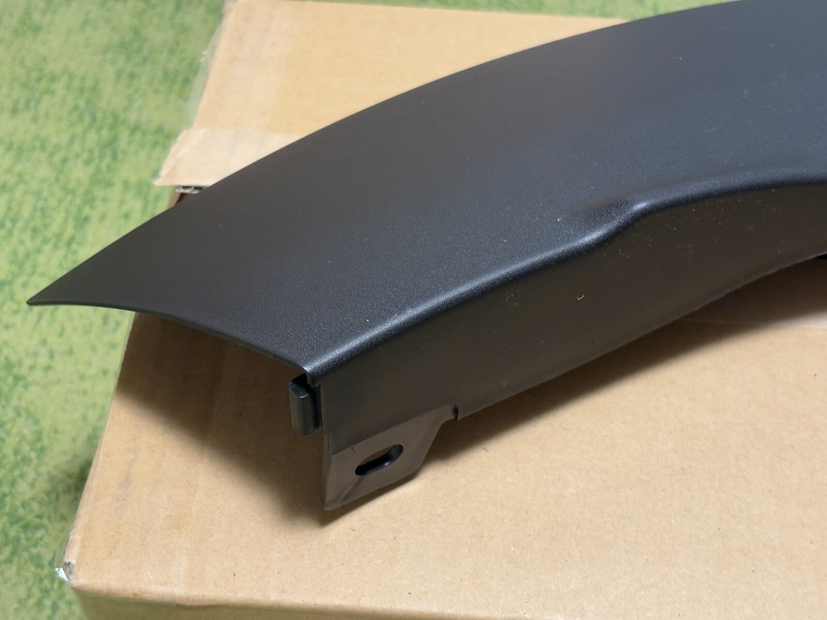 Mazda Genuine CX-3 2016-2021 Rear Right Fender Wheel Arch Molding