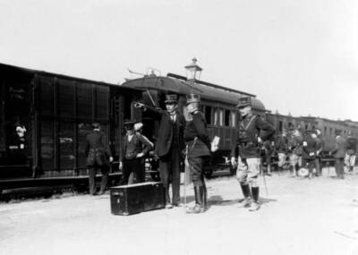 Belgian Troops Waiting Beside A Train 1910 OLD PHOTO