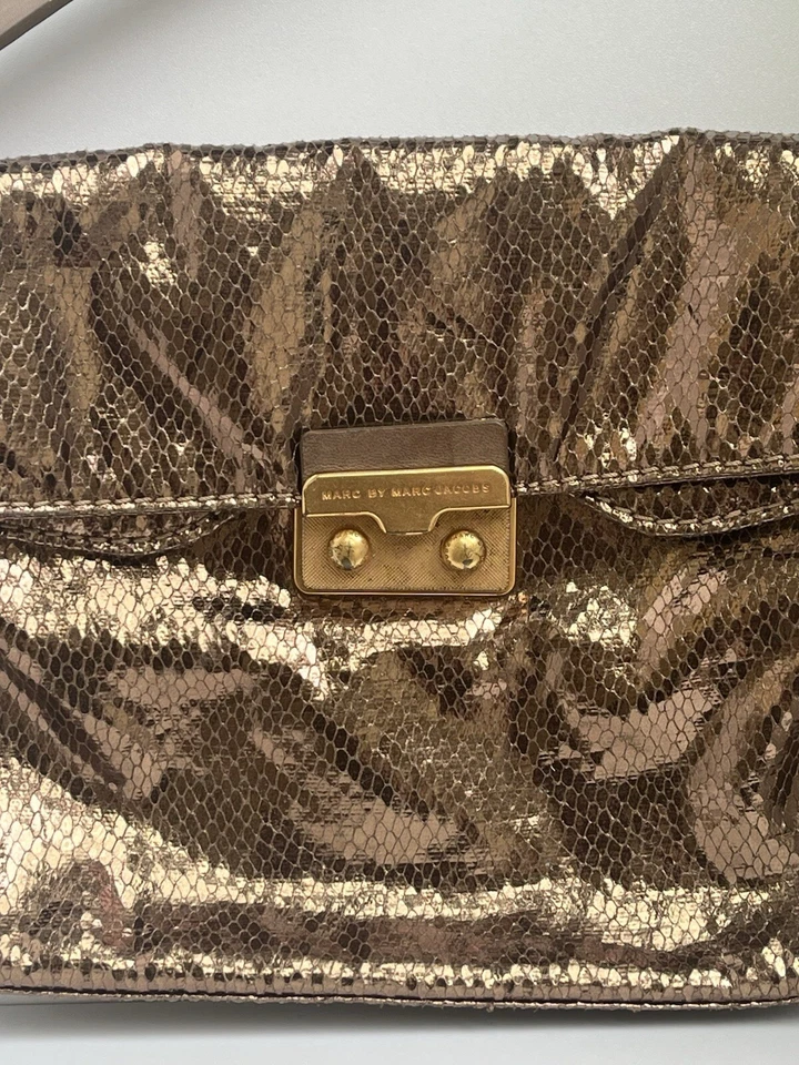 Marc By Marc Jacobs Gold Texture Snakeskin Cross Body Purse Small - Image 4 of 4