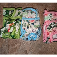 3 Wegreecos Male Female Floral Diapers Size Small Pre-owned
