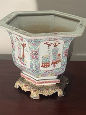 Antique Planter 19th Century, Check The List Number 23.