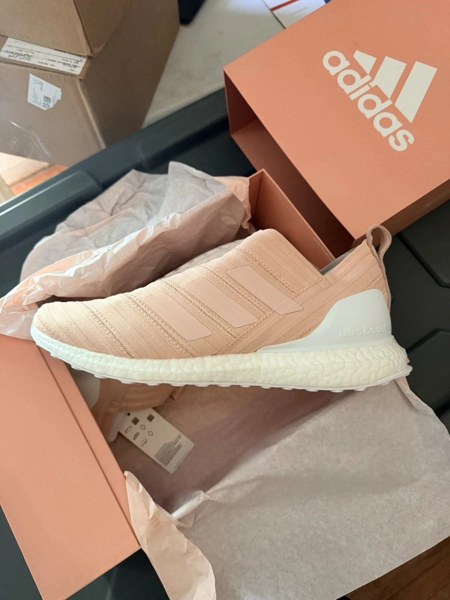 adidas gazelle silver green womens Buy Kith x Nemeziz Tango 17+ 360 Agility UltraBoost 'Miami Flamingos'  Online main image 0