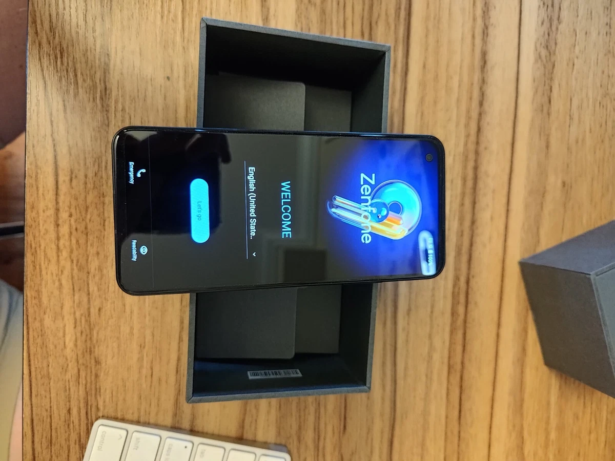 ASUS Zenfone 9 AI2201 - 128GB - Midnight Black (Unlocked) - excellent condition