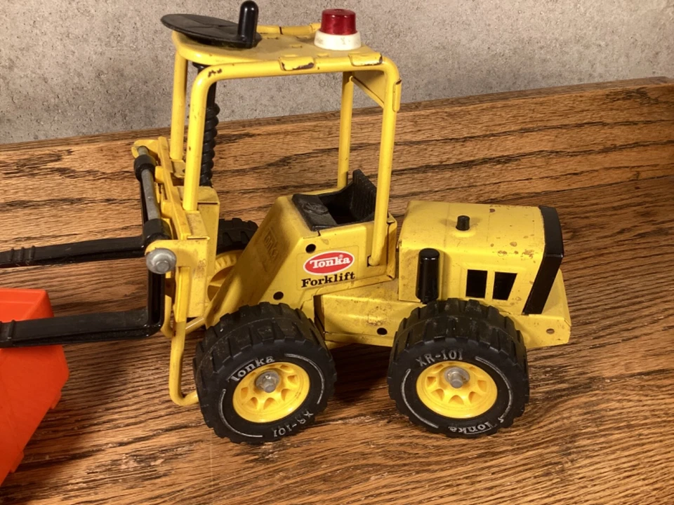 EMPILHADEIRA TONKA VINTAGE 52900 DÉCADA DE 1970 COM CAIXA DE AÇO PRENSADO - Imagem 2 de 4