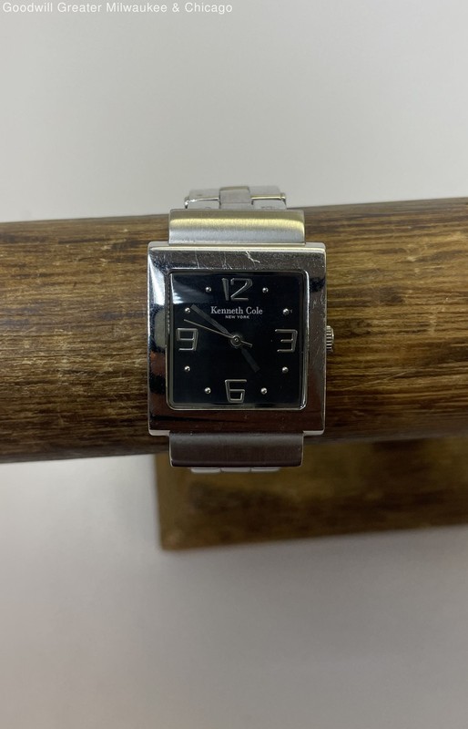 Kenneth Cole Silver Tone black Dial Stainless Steel Watch.73.6g