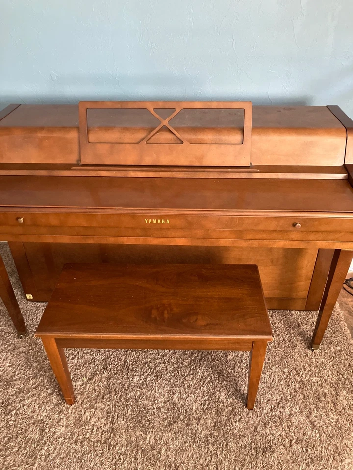 Piano vertical Yamaha 671658 - Imagem 2 de 4