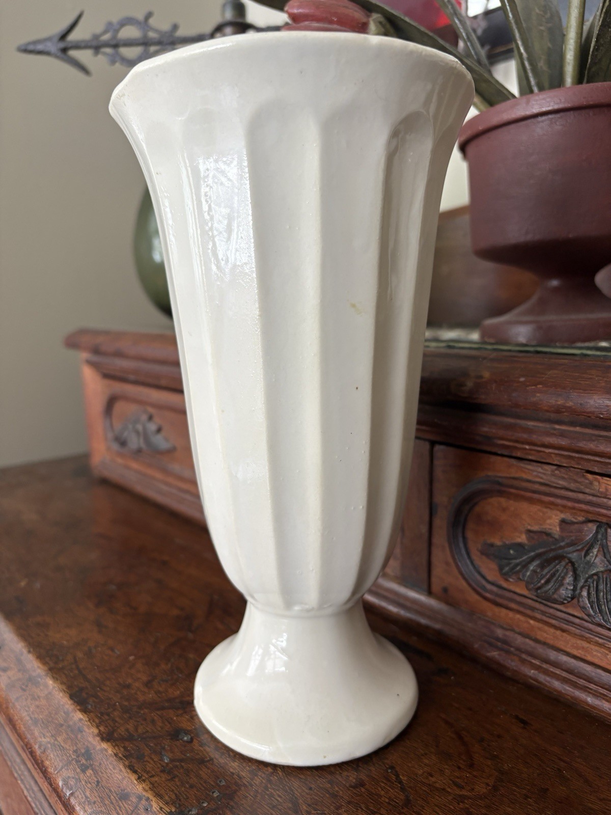 Vintage Ungemach Pottery USA Tall Off-White Fluted Vase 9.5" t x 5.25" d MCM thumbnail 4
