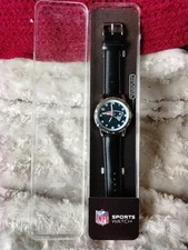 Sparo:New England patriot Watch With Adjustable Band. NEEDS BATTERY 