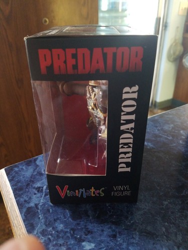 Diamond Select Predator 2016 Predator Vinimates 1066W - Picture 2 of 4