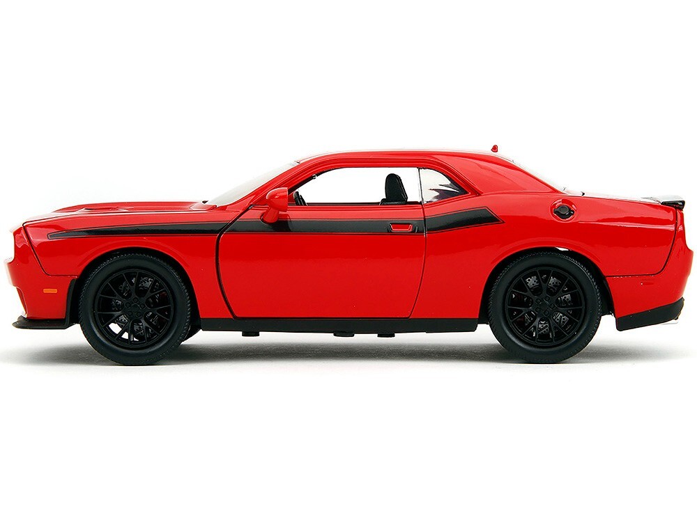 ミニカー 1:24 2015 Dodge Challenger w/GLENN 2015 Dodge Challenger Red w/ Glenn The Walking Dead Diecast