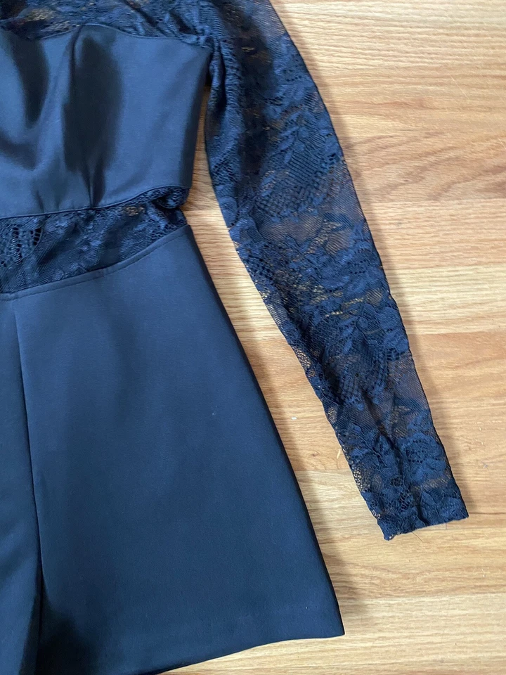 全新带标签 Guess Elyssa 黑色蕾丝连身裤 S — 第 4/4 张图片