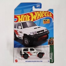 Hot Wheels Mitsubishi Pajero Evolution white #175 - 2023 Mud Studs
