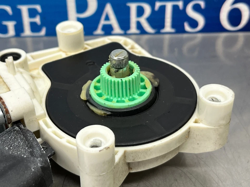 2005 Bmw 545i - E60 - Motor de janela - Frente - Direita - 131k - Imagem 2 de 4