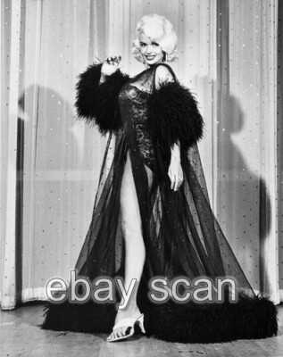 JAYNE MANSFIELD CUTE GLAMOUR GOWN LOTS OF LEG 8X10 PHOTO 014 UK