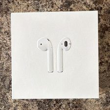 Apple AirPods w/ Charging Case White Wireless Bluetooth In-Ear Built-In Mic