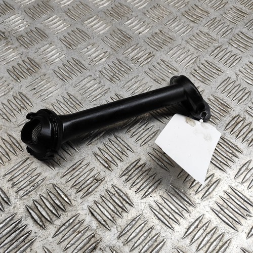 Oil pan strainer pipe