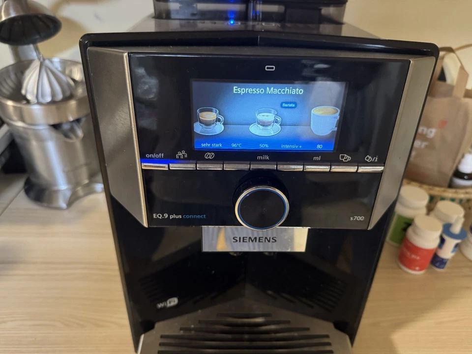 Siemens EQ.9 plus connect s700 Kaffeevollautomat, 1500W - Schwarz - Bild 4 von 4