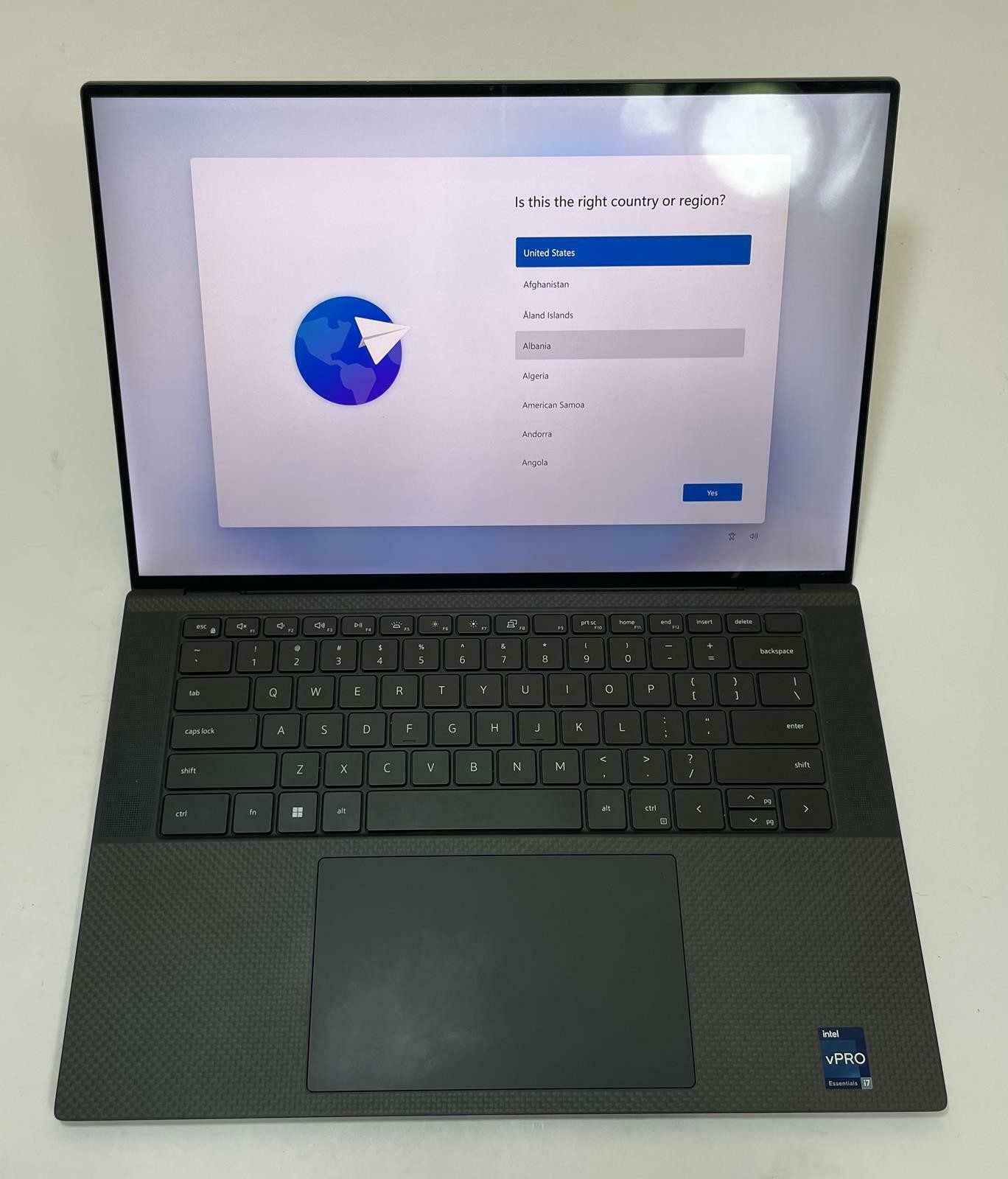 Dell Precision 5570, 15-Inch Laptop, with Intel Core i7 12th Gen., Windows 11 Pro