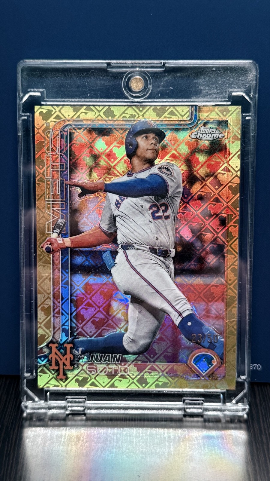 2025 Topps Chrome Juan Soto #200 Gold Refractor 23/50