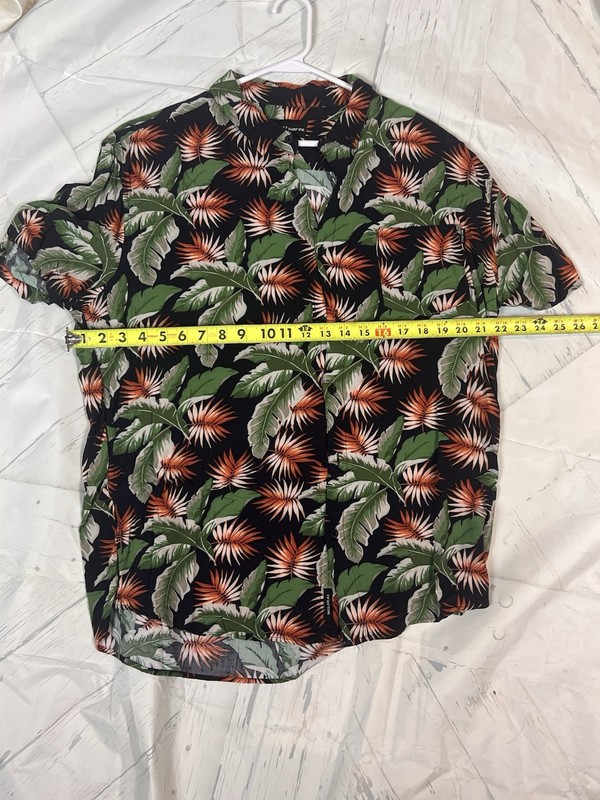 Molokai Surf Co Men's XXL Rayon Woven Hawaiian Tropical Button-Up Shirt Black