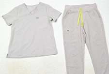 Figs Catarina Zamora Scrub Set Womens Medium Lilac Grey Short Sleeve Joggers