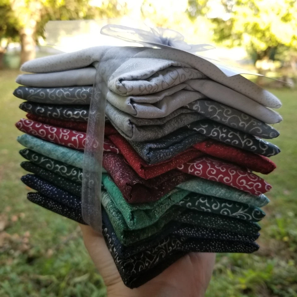 HOFFMAN Fat Quarter BUNDLE (22 ct) 18" x 22" WINTER Fabric W/Silver METALLIC FQ - Image 3 of 4