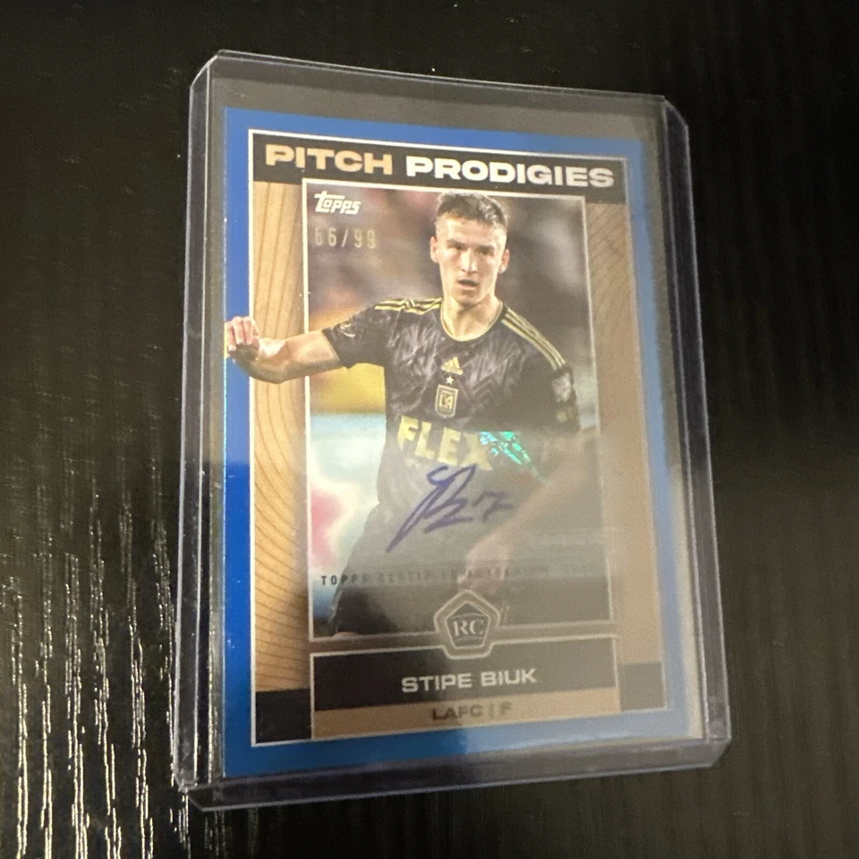 2023 Topps MLS - Stipe Biuk Pitch Prodigies Blue Foil LAFC /99 (RC) Auto - Image 4 of 4