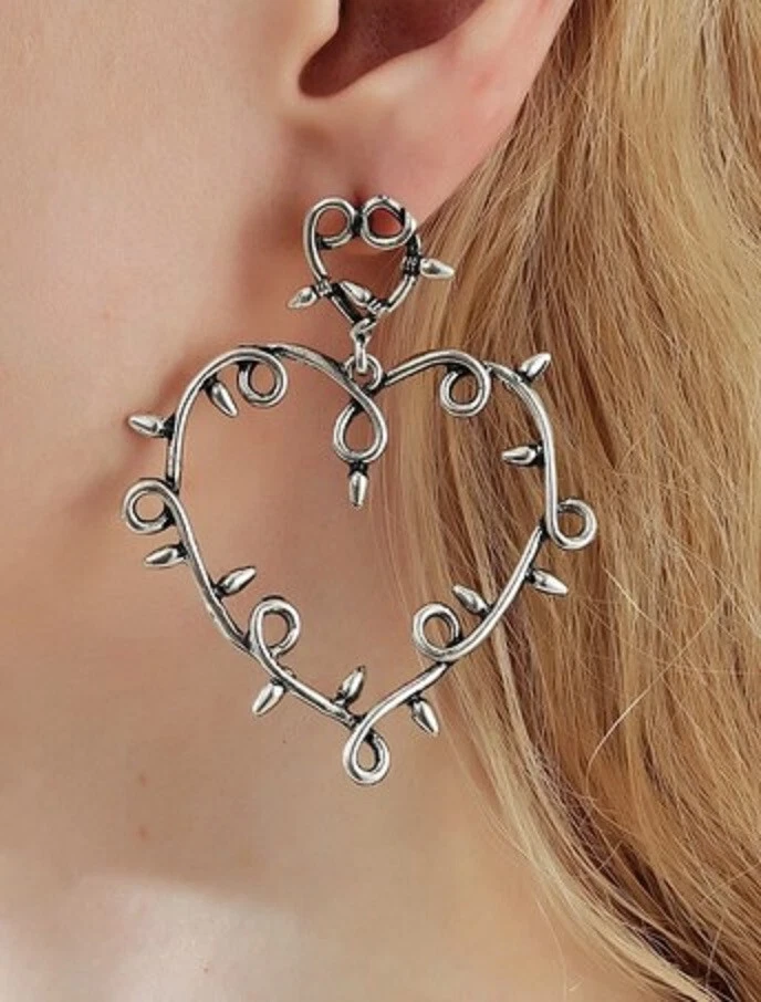 Wire store heart earrings