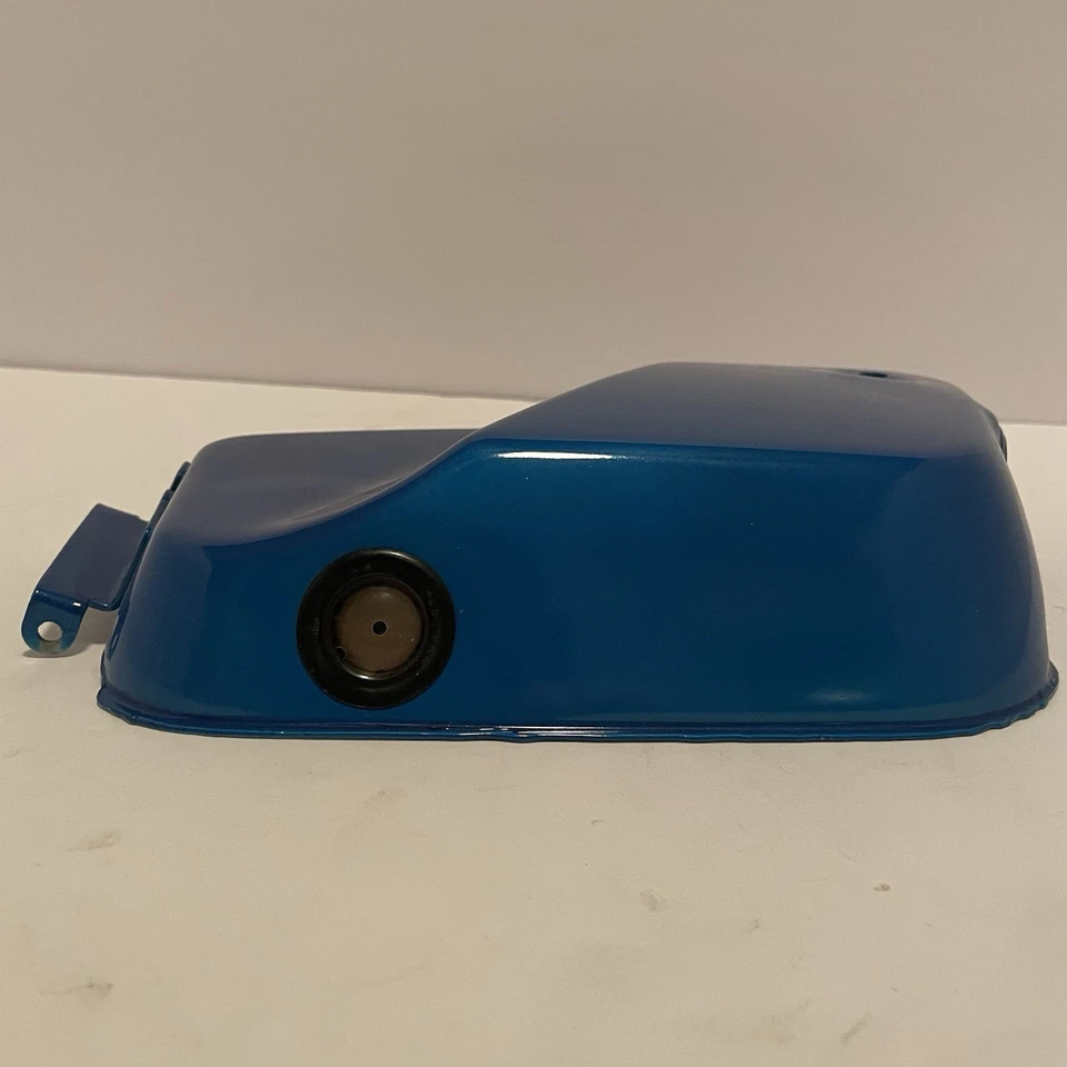 Yamaha 1969 L5T Oil Tank Blue Part# 220-21705-01 69 N.O.S. - Image 2 of 4
