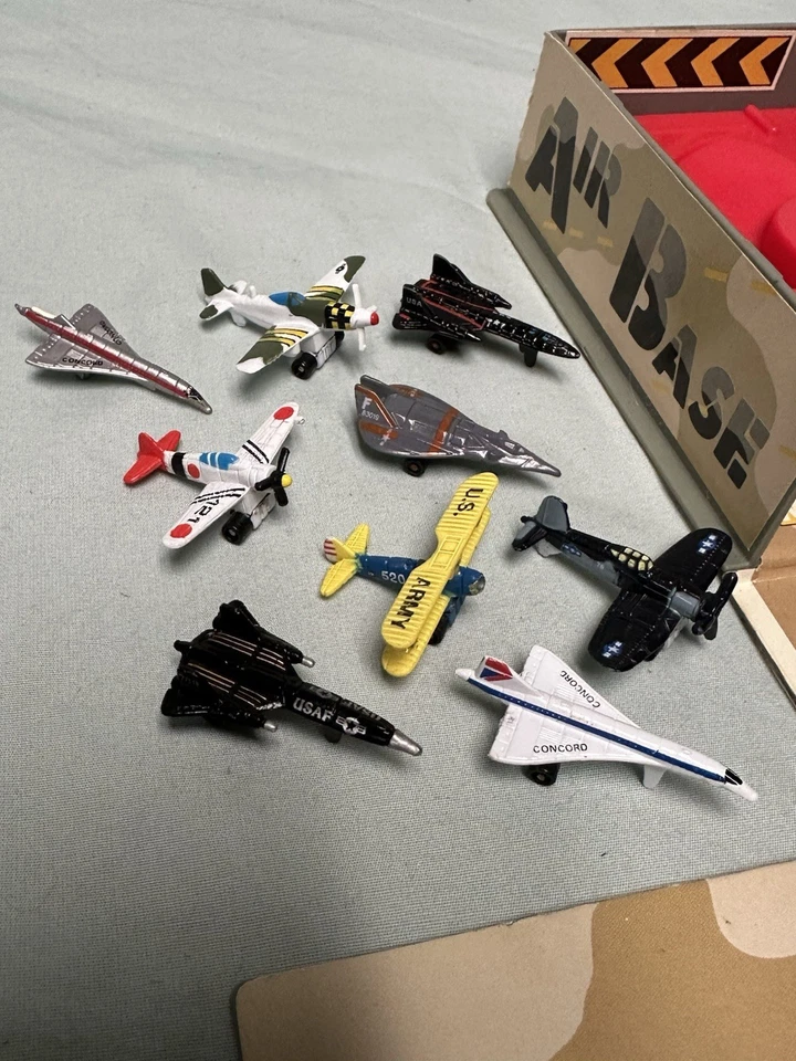 Micro Machines Air Base Complete w/18 Planes 1987 Funrise Playset Micro Jets - Image 4 of 4