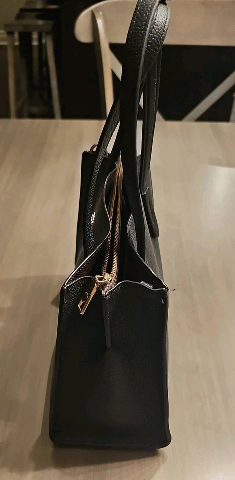 Cartera Coach Charlie 28 negra/dorada 29529 de cuero granulado  Foto 2 de 4