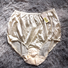Shiny Nylon Cotillion Granny Panties Size 6 Light Yellow NWT Cotton Gusset