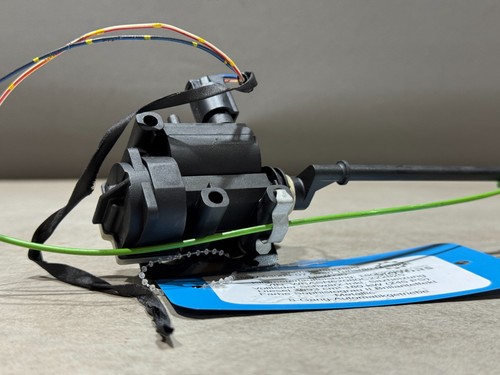 7139398 ZV Stellmotor Tank Verriegelung Schloss für BMW F07 5er Gran Turismo