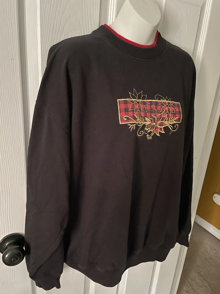 Sudadera Vintage Negra Cuello Redondo Búfalo Cuadros Negra/Roja Poinsettia Talla 1X Foto 3 de 4
