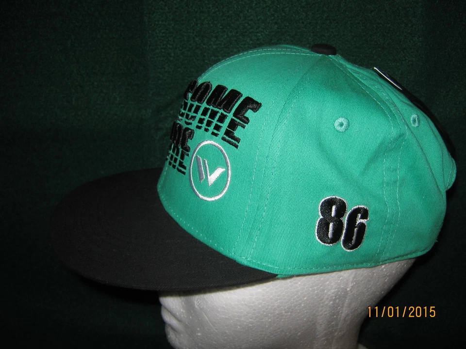 Gorra Shaun Blanca (NUEVA) Verde "#AWESOME FUTURE" Snap-Back TALLA ÚNICA Foto 2 de 4