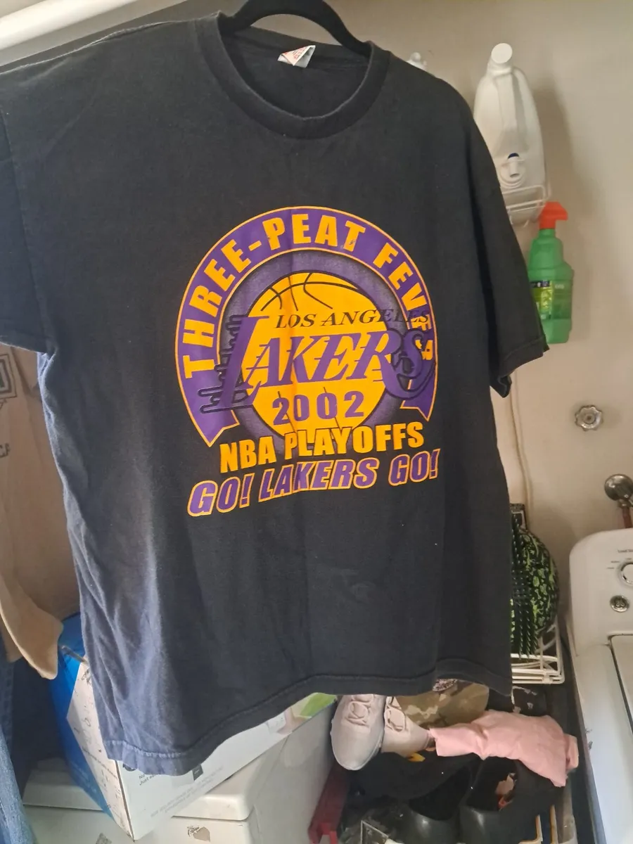 Vintage Lakers 2002 3-peat T-shirt