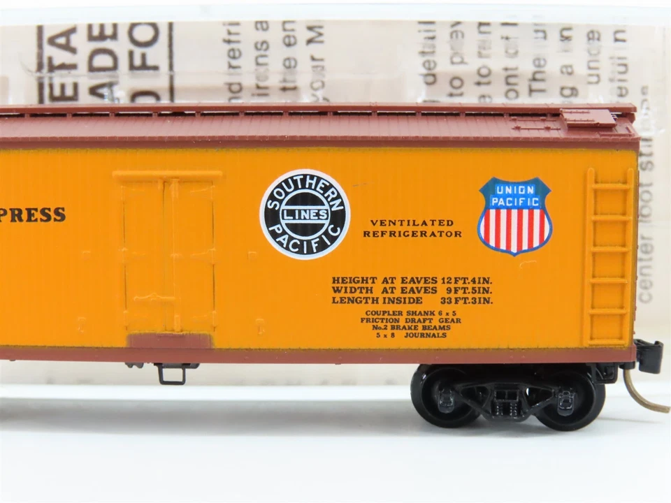 N Kadee Micro-Trains MTL 47060 SP UP PFE Pacific Fruit Express 40' Reefer #18943 - Image 3 of 4