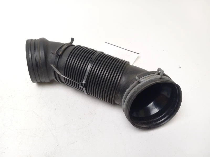 Volkswagen CC 2010 tubo de admisión de aire Foto 2 de 4
