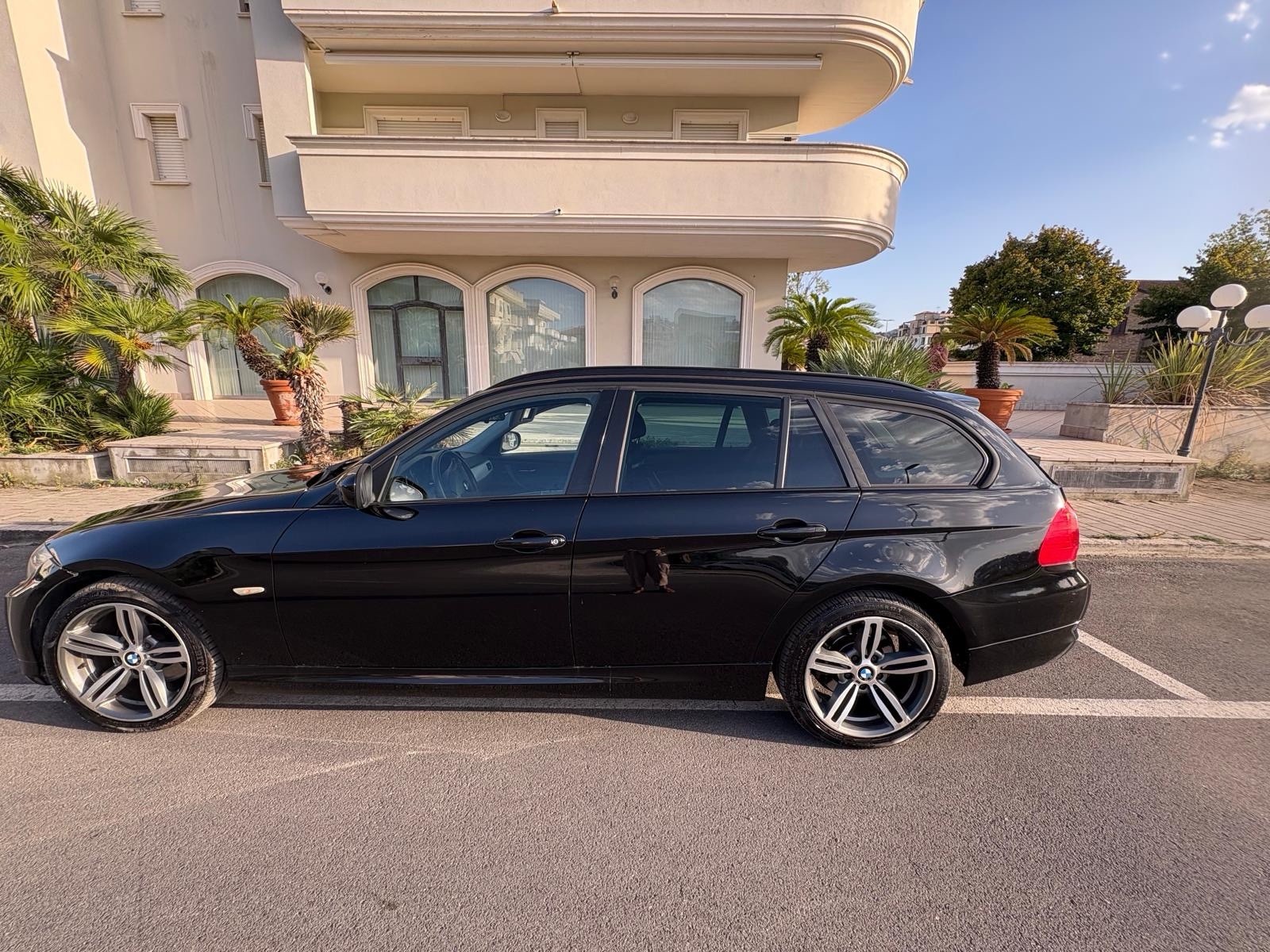 Vendesi Auto BMW Serie 3 318d Touring