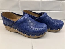 Dansko Women's Size 39 Blue Perforated Leather Clog Mules Nursing Shoe W/Flaw